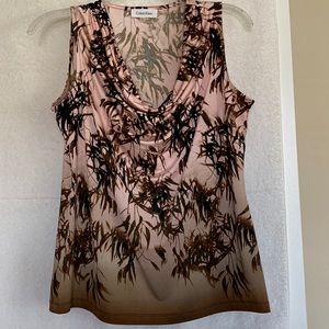 NWOT Calvin Klein sleeveless top. Stretchy and excellent condition